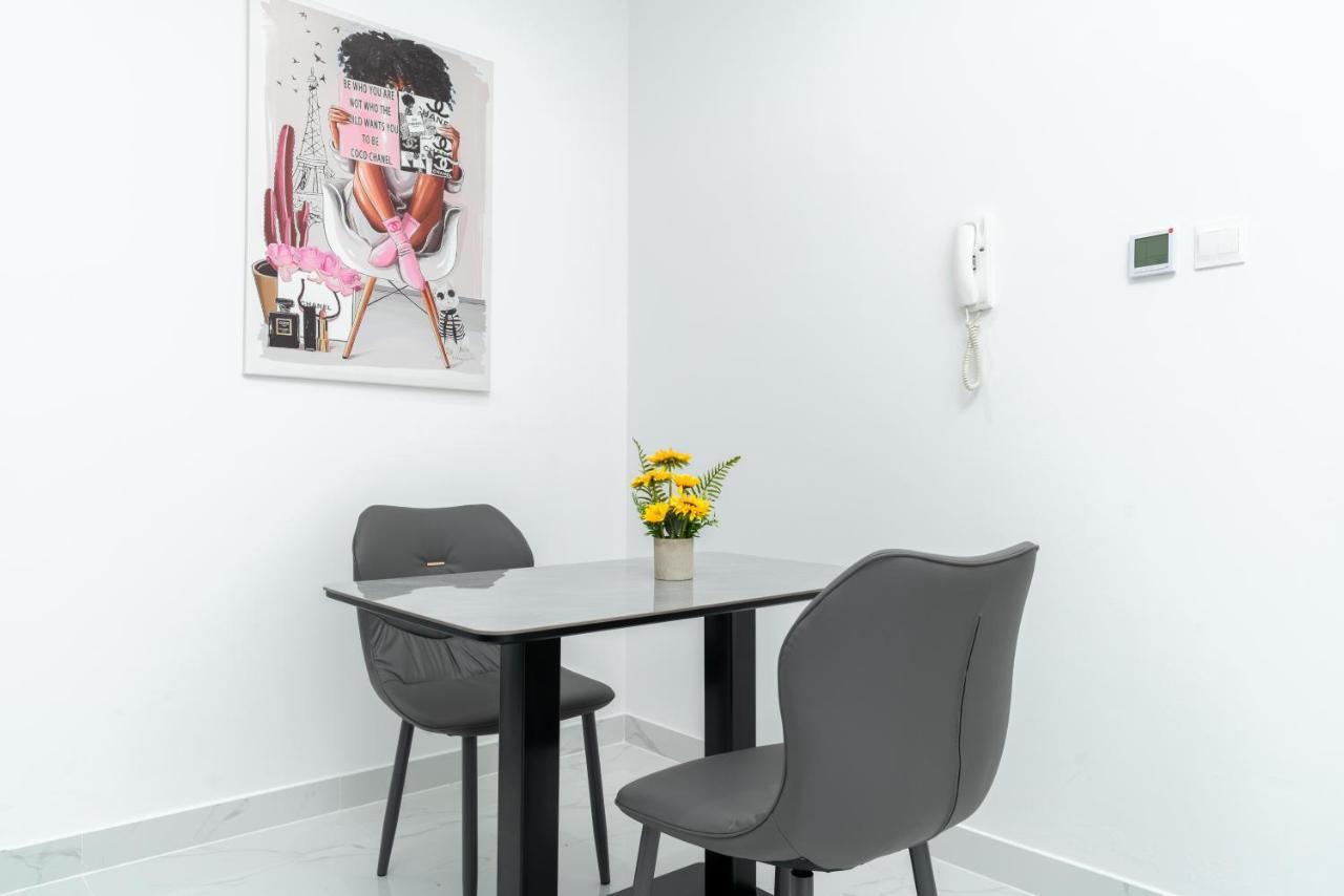 Second Apartment Dubai